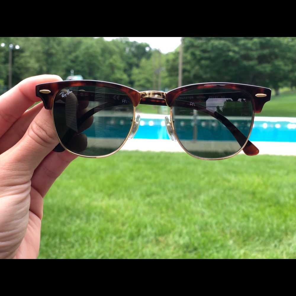 Ray-Ban Clubmaster Sunglasses - Picture 5 of 6